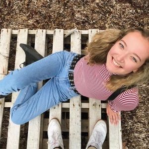 Meet your Posher, Melissa